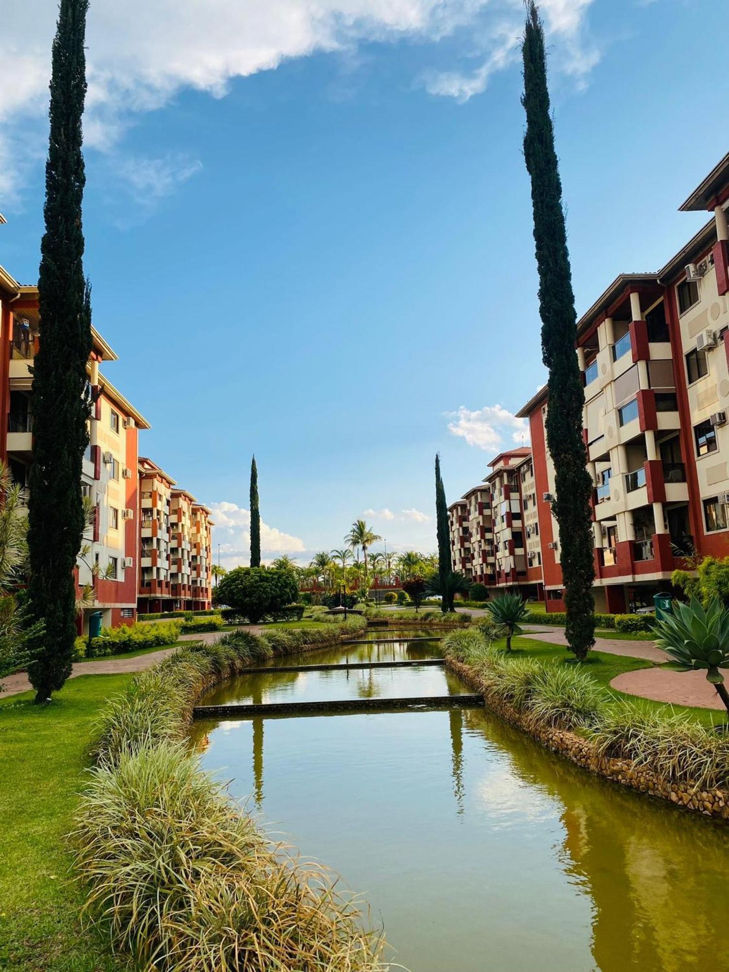 Flat Beira Lago No Centro De Bsb บราซิเลีย ภายนอก รูปภาพ
